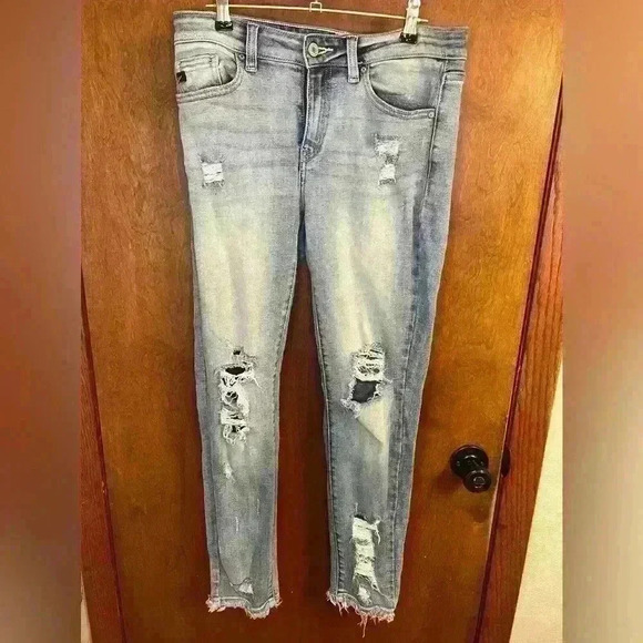 KanCan Estilo women’s high rise distressed skinny jean - Picture 1 of 5